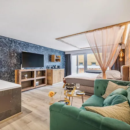 Lady Hamilton Leukerbad