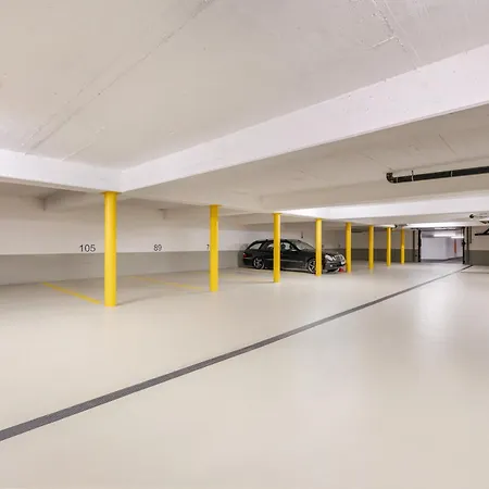 Lady Hamilton Apartment